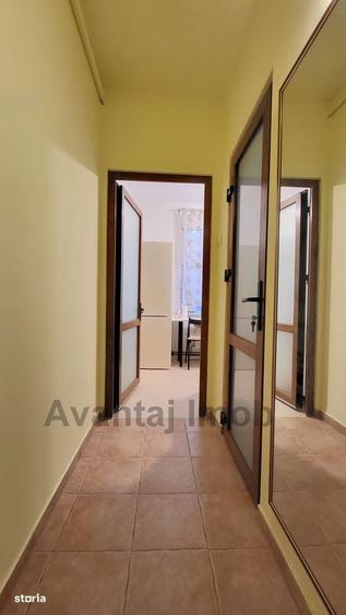 Floreasca, Bach, centrala de apartament, bloc anvelopat, decomandat - 3