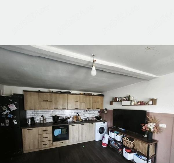 Casă cu 2 camere cu Teren 5500 Mp în Frătăuții Vechi