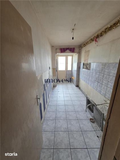 Apartament cu 3 camere decomandat în Micro 15