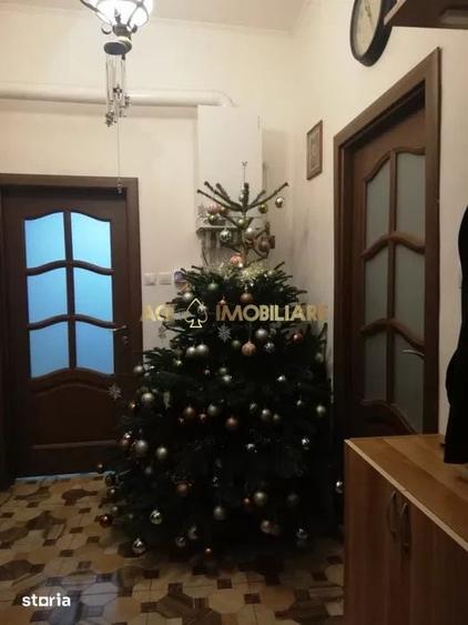 Casă cu 2 camere cu Teren 200 Mp în Tineretului