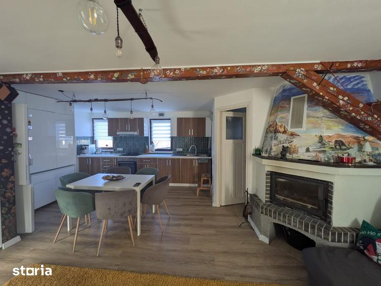 Casă cu 4 camere cu Teren 1750 Mp în Central