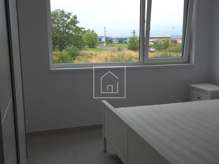 Casă cu 5 camere cu Canalizare în Cristian