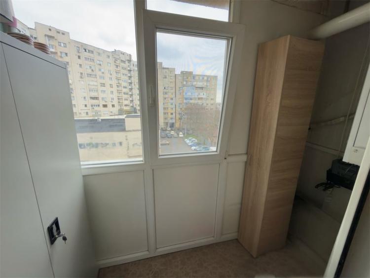 Apartament cu 2 camere decomandat, mobilat în Republicii
