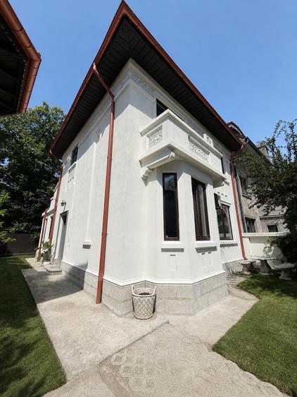 Vila de inchiriat 8 camere zona Dorobanti - Capitale, Bucuresti 325 mp - 1