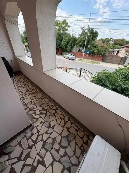 Casă individuală cu 7 camere cu Canalizare în Dărăști-Ilfov