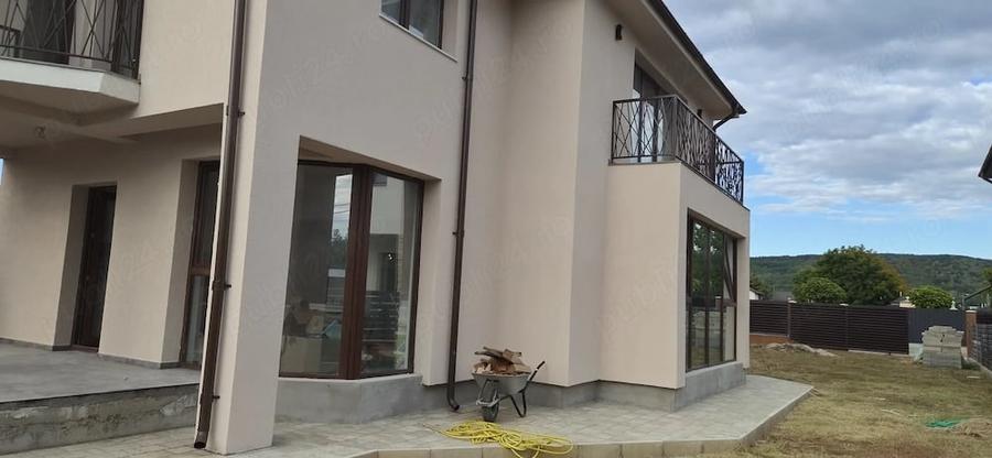 Casă cu Teren 450 Mp în Valea Mare