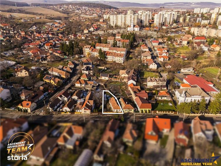 Casă cu 2 camere cu Teren 384 Mp în Simeria