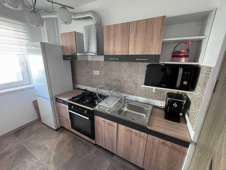 Apartament cu 2 camere nedecomandat în Andrei Mureșanu
