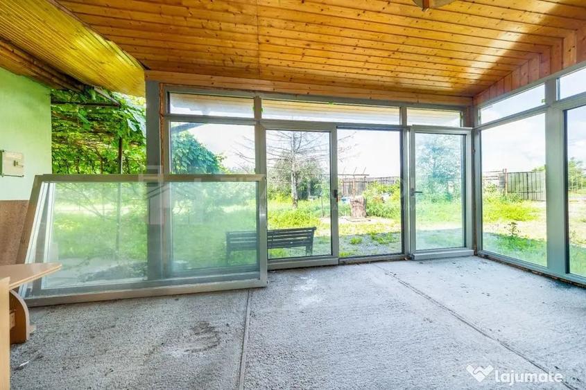 Casă cu 3 camere cu Teren 2200 Mp în Centură