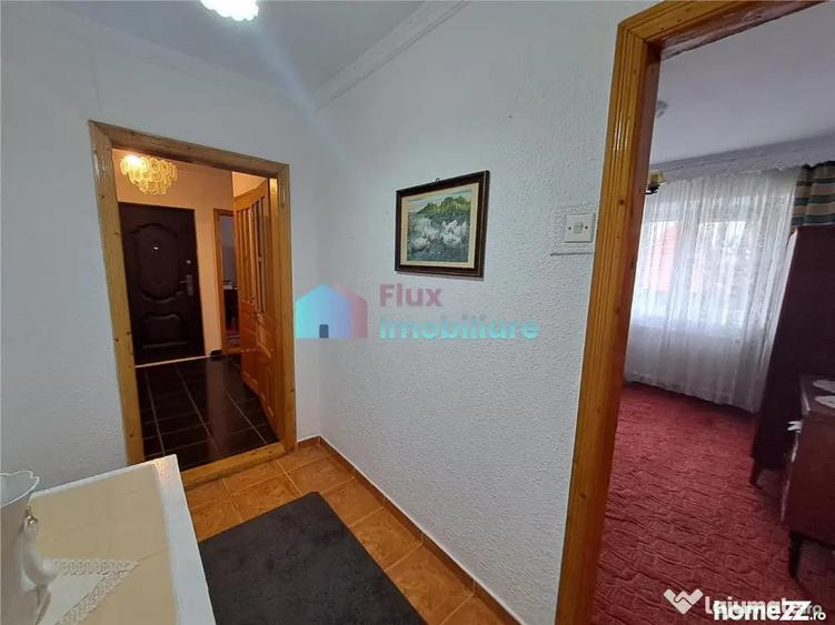 Apartament cu 3 camere decomandat în Obcini