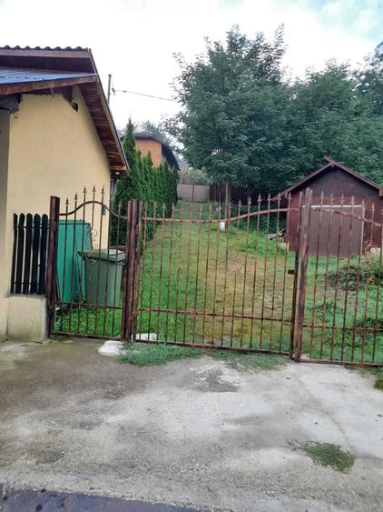 Casă cu 4 camere în Ariceștii Zeletin