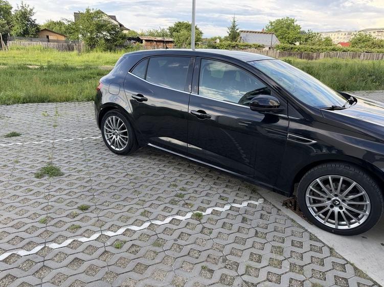 Casă cu 3 camere în Central