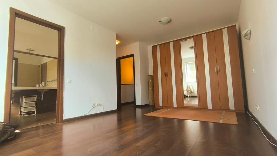 Casă cu 3 camere cu Canalizare în Pipera