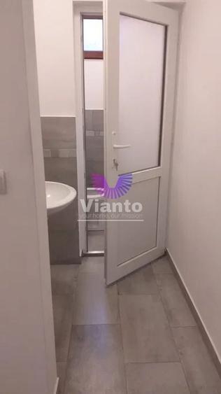 Birou, de 450 mp, în Central