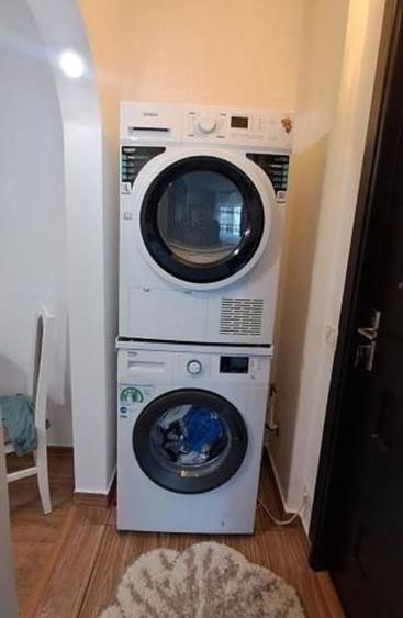 Apartament cu 3 camere semidecomandat în Tătărași