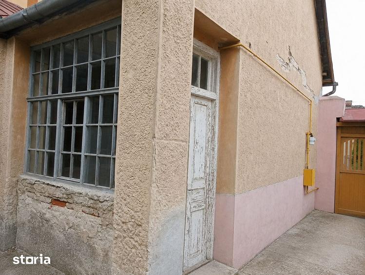 Casa de vanzare cu teren generos in Valea lui Mihai - 3