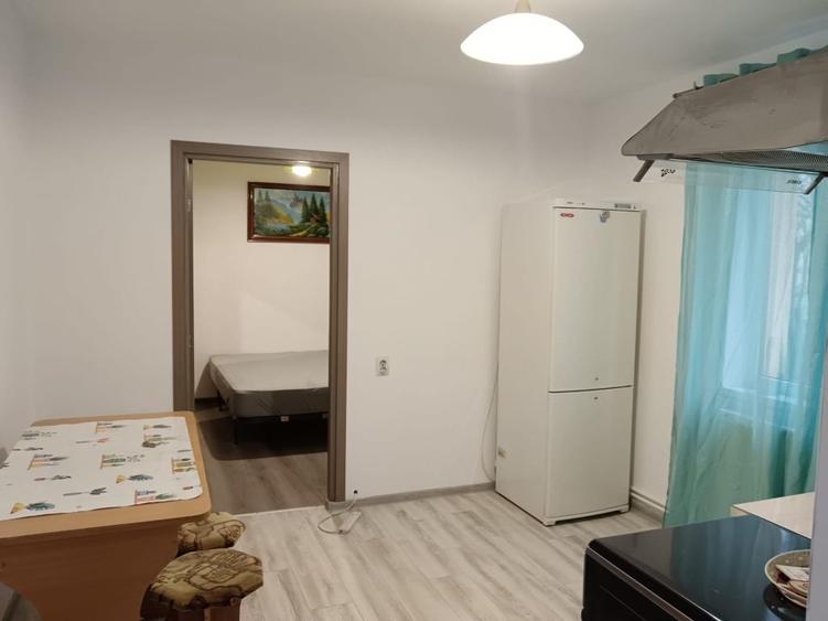 Garsonieră decomandată în Central