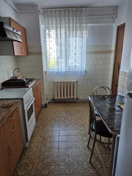 Apartament cu 4 camere decomandat în Ultracentral