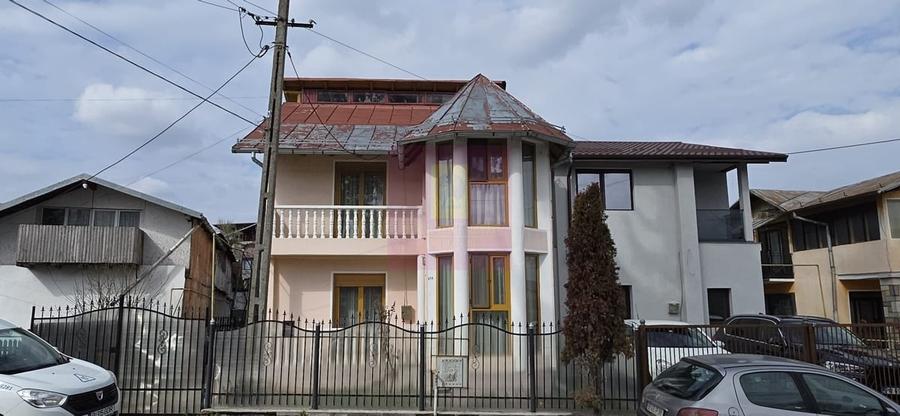 Casă cu 3 camere în Central