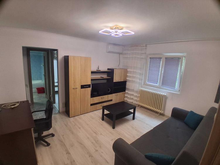 Apartament cu 2 camere semidecomandat în Brâncoveanu