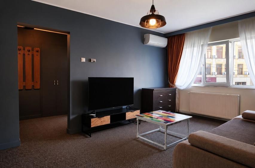 Apartament cu 2 camere semidecomandat în Albești