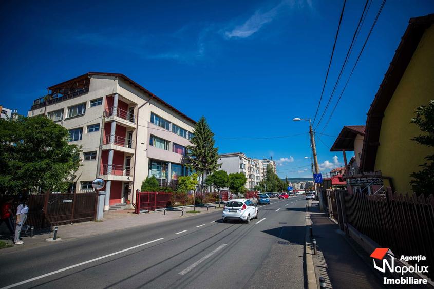 Spațiu comercial, de 300 mp, în Câmpului