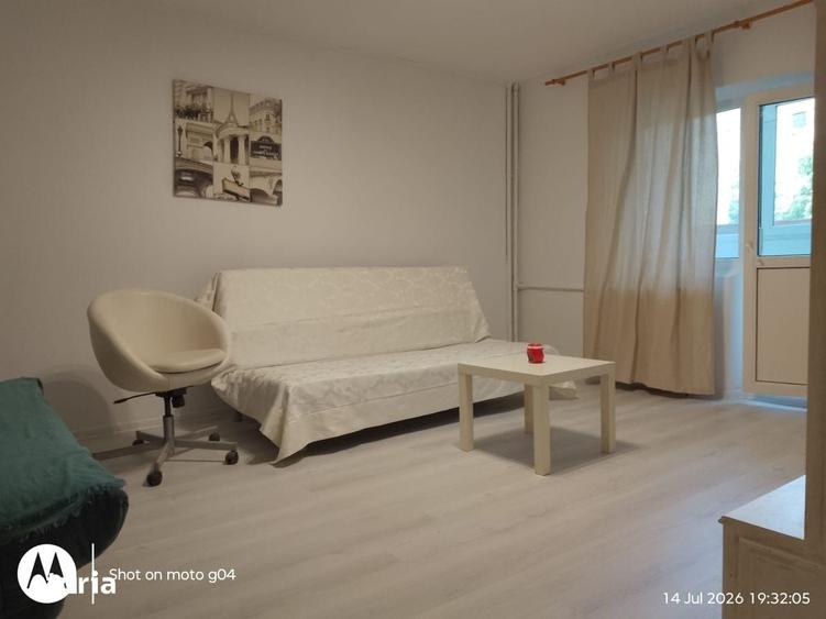 Apartament cu 3 camere decomandat în Centrul Civic