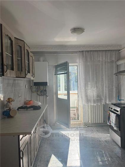 Apartament cu 4 camere decomandat în Lunca Cetățuii