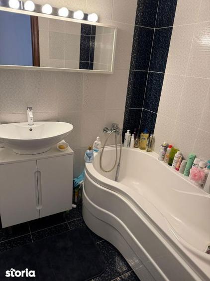 Apartament cu 3 camere decomandat, mobilat în Dămăroaia