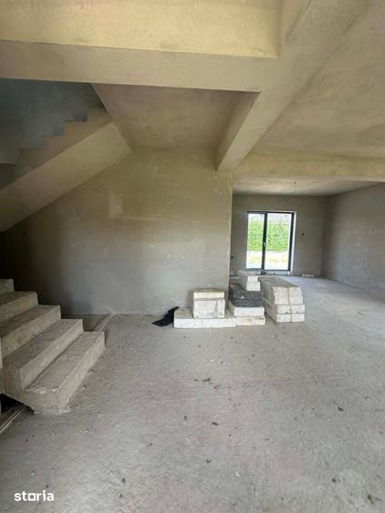 Casă cu 4 camere decomandat cu Teren 525 Mp în Central