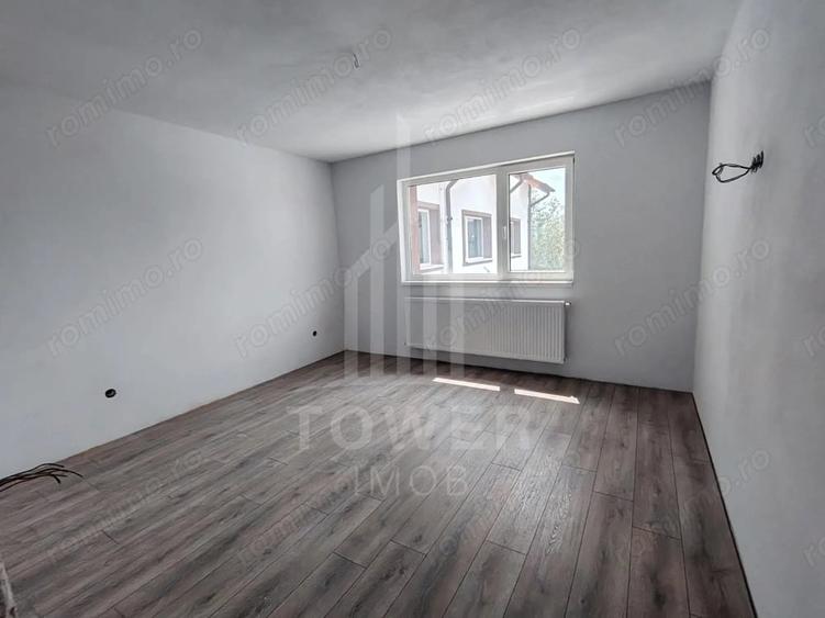 Apartament cu 3 camere decomandat în Turnișor