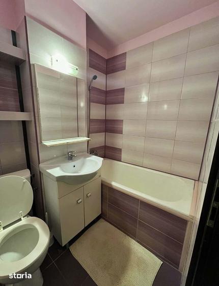 Apartament cu 2 camere semidecomandat, mobilat în Central