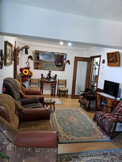 Apartament cu 2 camere decomandat în Calea Romanului
