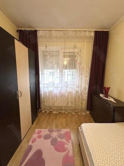 Apartament cu 3 camere semidecomandat în Dacia