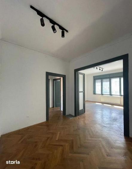 Apartament cu 4 camere decomandat în Ultracentral