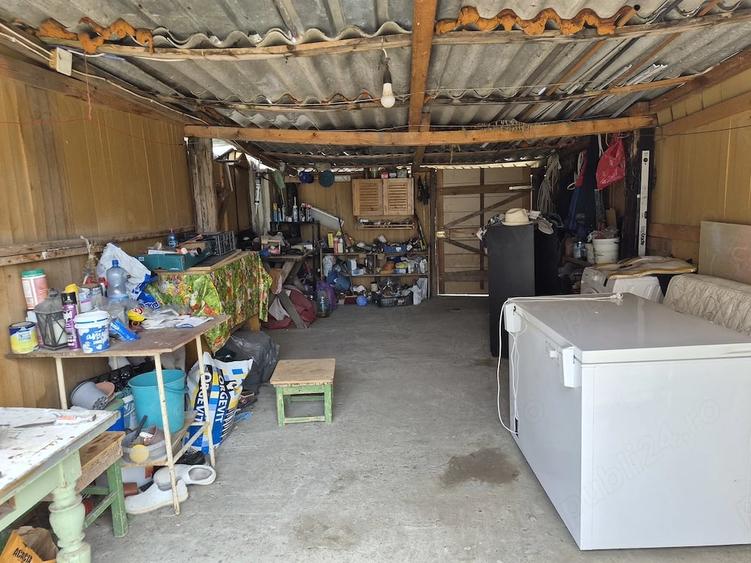 Casă cu 3 camere cu Teren 750 Mp în Vladimirescu
