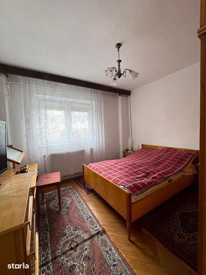Apartament cu 4 camere în UTA