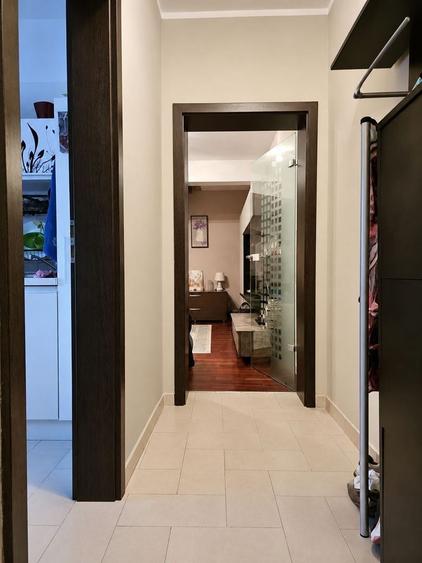 Apartament cu 3 camere, mobilat în Aradului