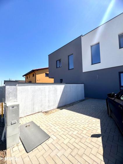 Casă cu 4 camere cu Teren 292 Mp în Săcălaz