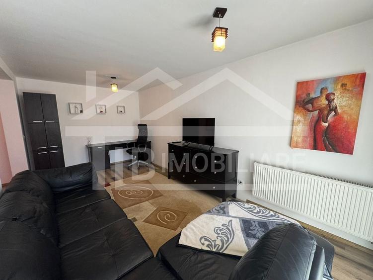 Apartament cu 2 camere semidecomandat în Livezeni
