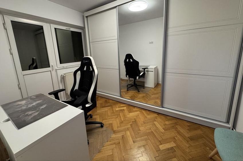Apartament cu 4 camere decomandat în Ultracentral