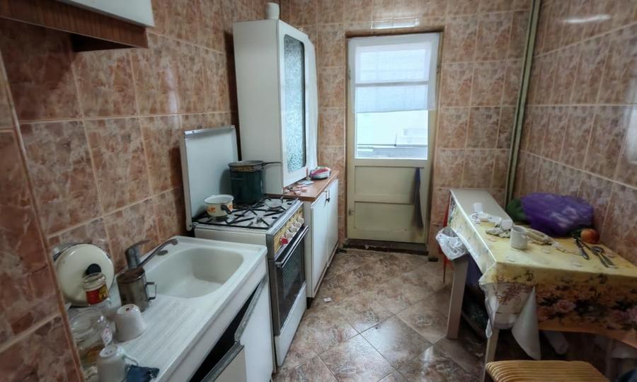 Apartament cu 2 camere decomandat în Micro 20