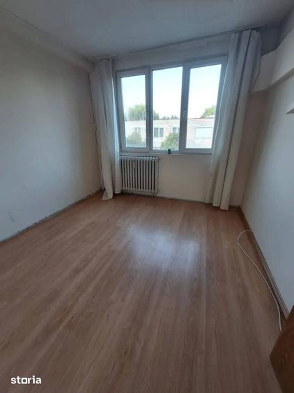 Apartament cu 3 camere în Giurgiului