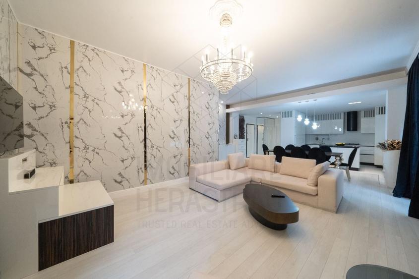 Apartament cu 5 camere decomandat, mobilat în Herăstrău