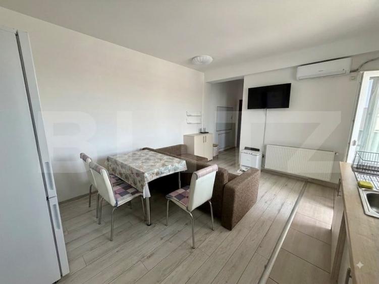Apartament cu 3 camere semidecomandat, mobilat în Florești