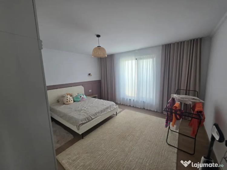 Casă cu 3 camere cu Teren 497 Mp în Central