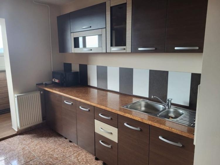 Apartament cu 2 camere decomandat, mobilat în Vitan