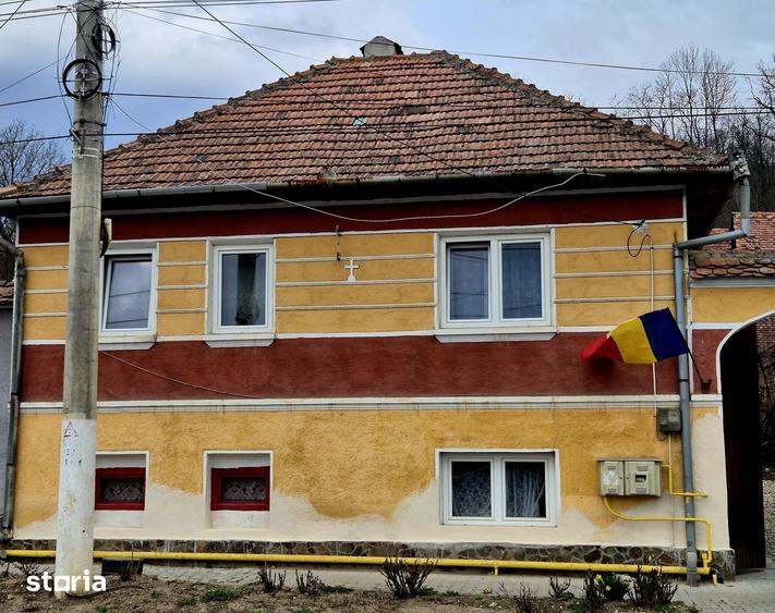 Casă cu 2 camere cu Teren 662 Mp în Bunești