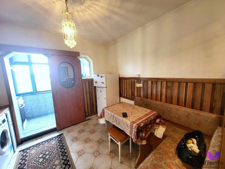 Apartament cu 2 camere decomandat, mobilat în Vasile Aaron