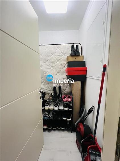 Apartament cu 3 camere decomandat în Tătărași